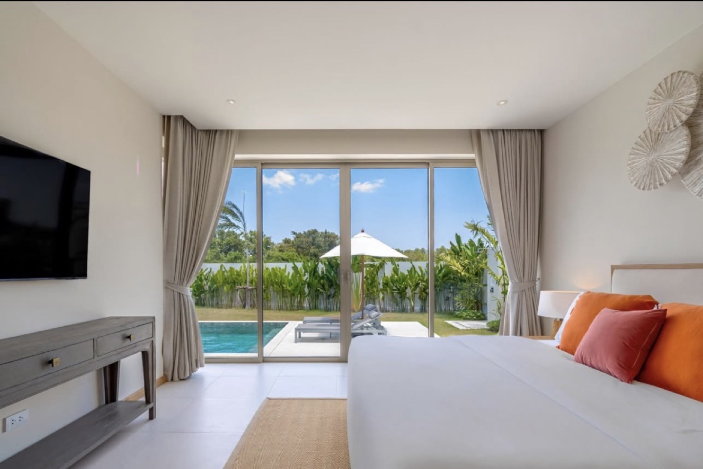 Screenshot Luxury 4-Bedroom Pool Villa for Sale in Cherngtalay