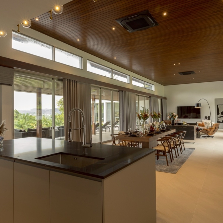 Exclusive Golfside Luxury Pool Villas in Kathu