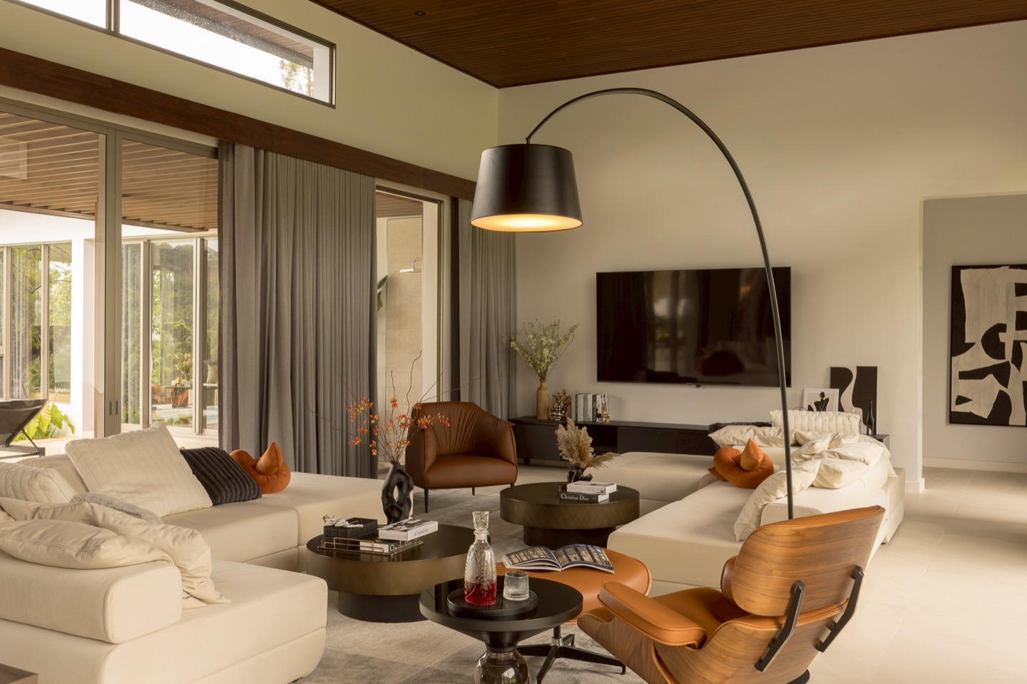 Exclusive Golfside Luxury Pool Villas in Kathu