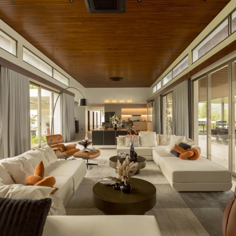 Exclusive Golfside Luxury Pool Villas in Kathu