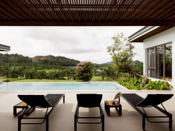 Exclusive Golfside Luxury Pool Villas in Kathu