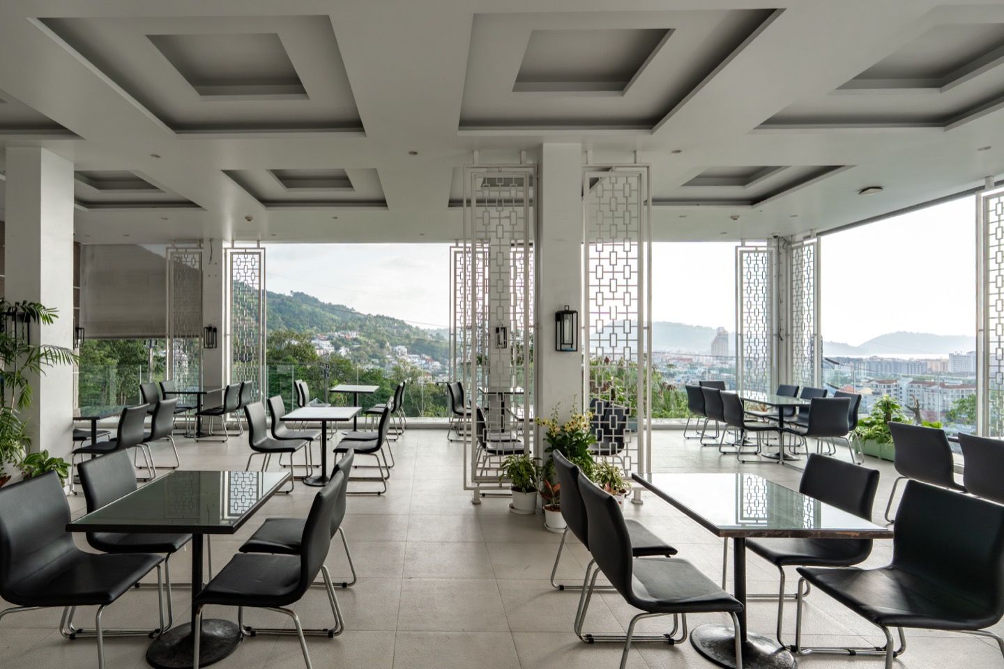 Restaurant_1 Modern Coastal Residences in Patong