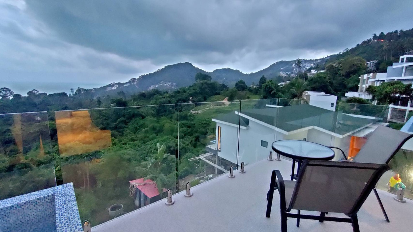 Modern 4-Bedroom Sunrise Sea View Villa