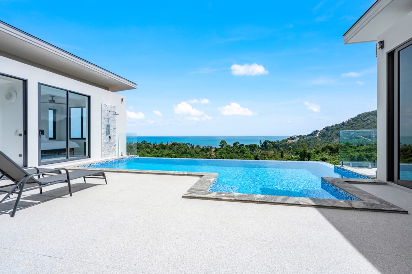 Modern 4-Bedroom Sunrise Sea View Villa