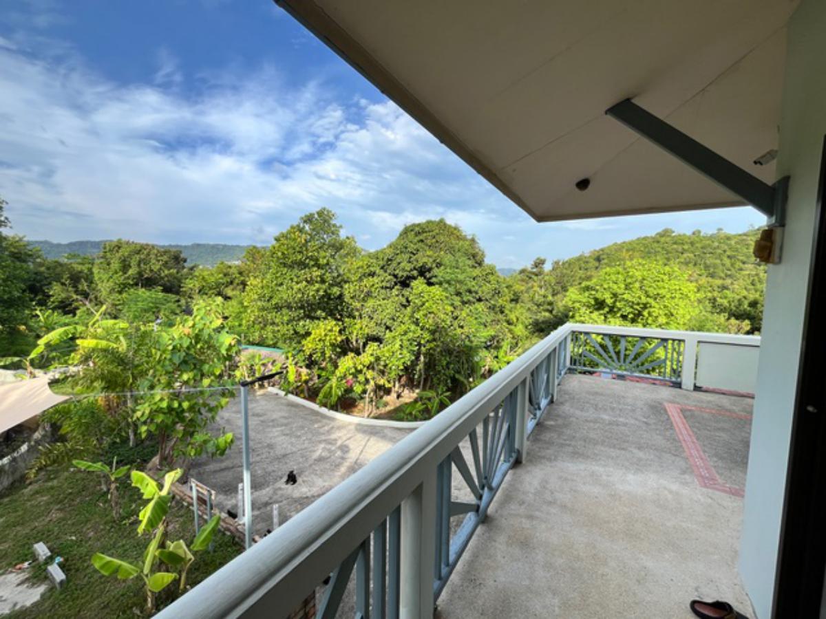 A Private Thai-Style Nature Sanctuary in Central Bangrak, Koh Samui