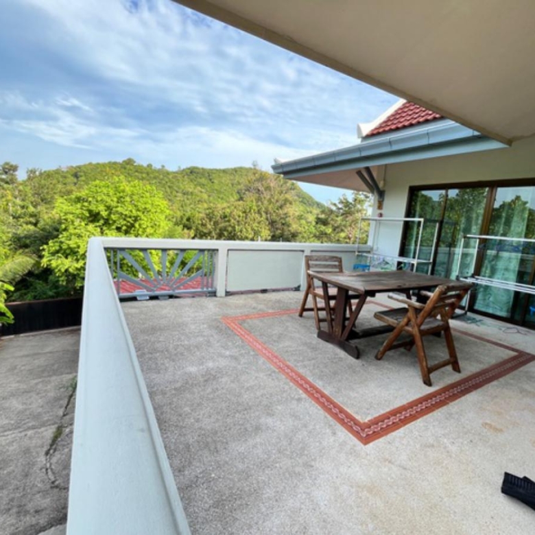 A Private Thai-Style Nature Sanctuary in Central Bangrak, Koh Samui