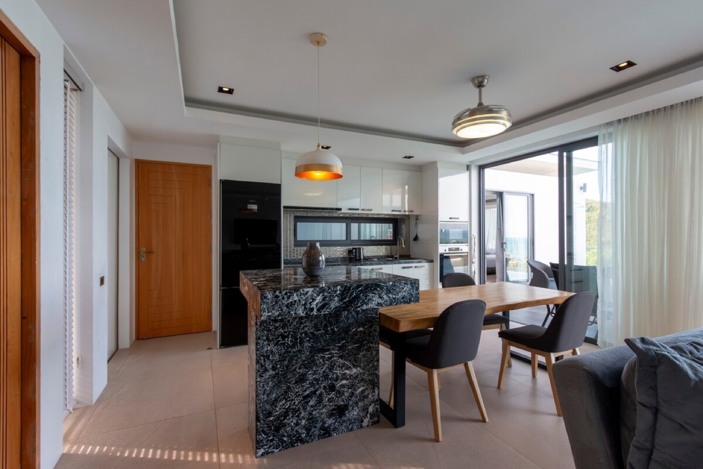  Elevate Your Lifestyle & Investment in Chaweng Noi