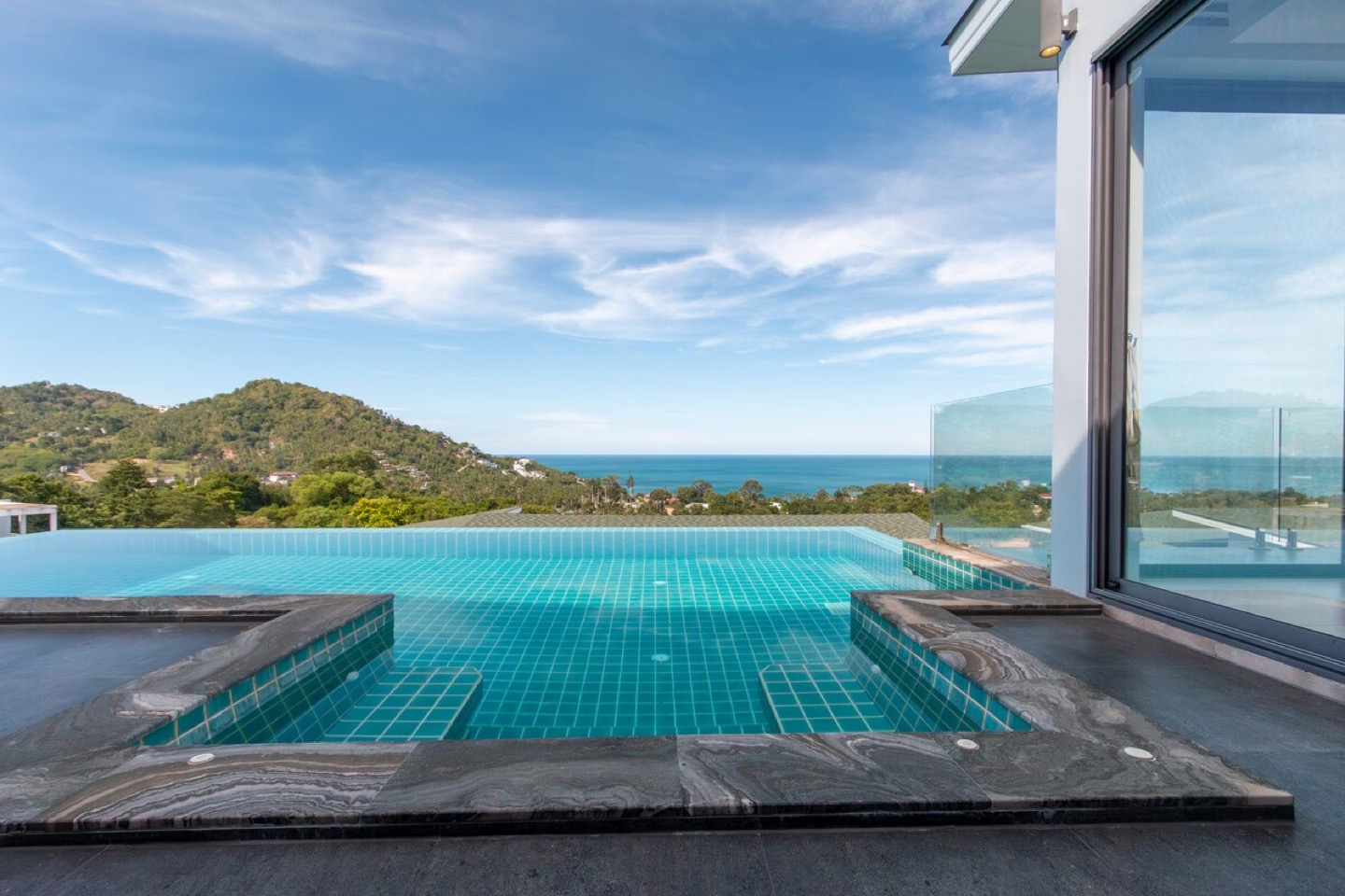  Elevate Your Lifestyle & Investment in Chaweng Noi