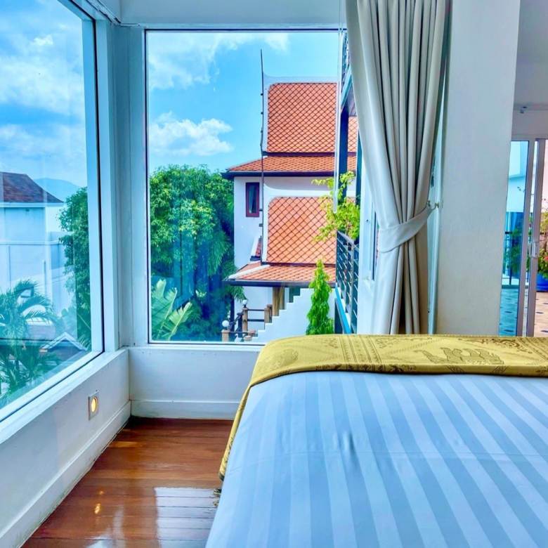 Vintage Hillside Villa Overlooking Bangrak Bay