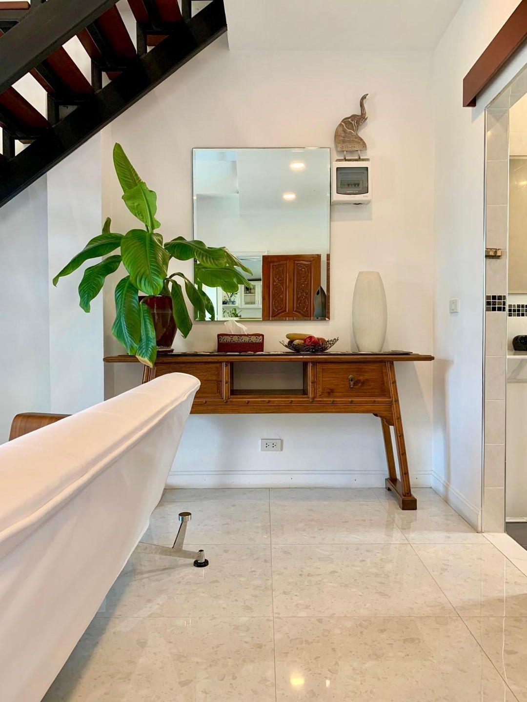 Vintage Hillside Villa Overlooking Bangrak Bay
