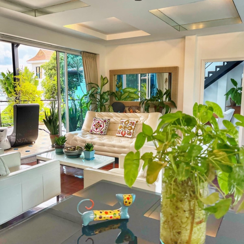 Vintage Hillside Villa Overlooking Bangrak Bay
