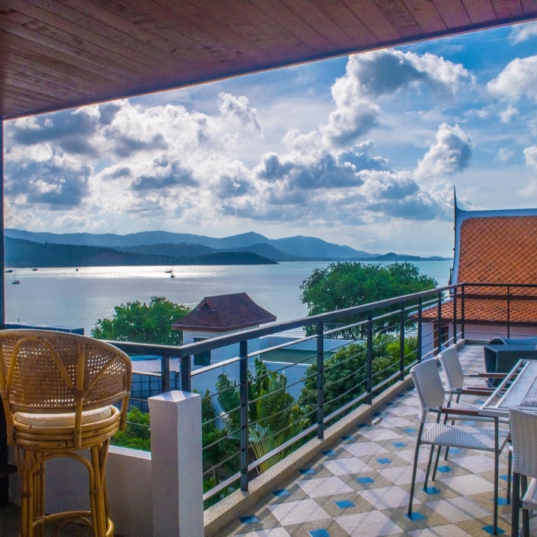 Vintage Hillside Villa Overlooking Bangrak Bay