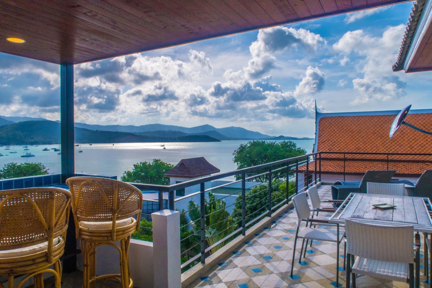 Vintage Hillside Villa Overlooking Bangrak Bay