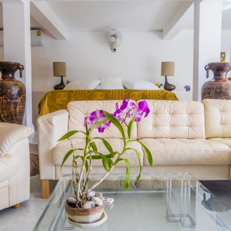 Vintage Hillside Villa Overlooking Bangrak Bay
